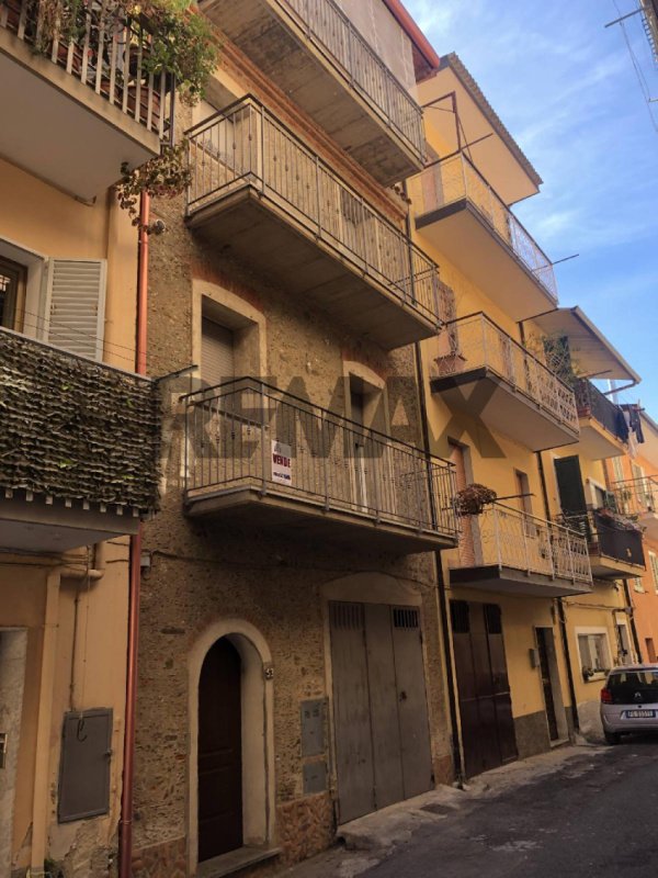 Casa indipendente a Lamezia Terme