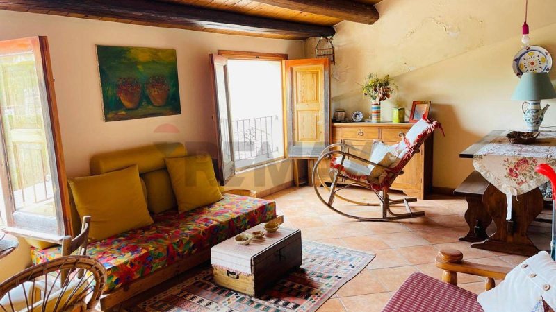 Maison individuelle à Monterosso Almo