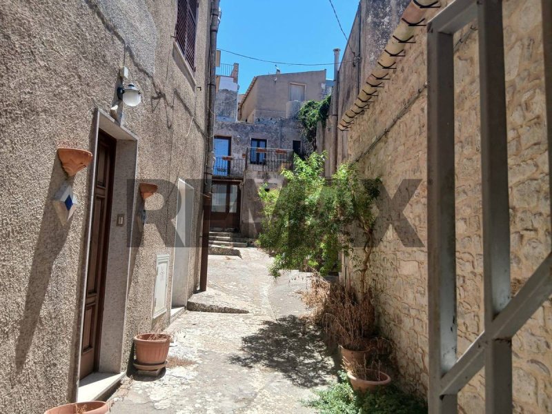Casa independiente en Erice