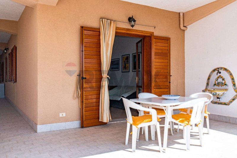 Apartamento en Letojanni