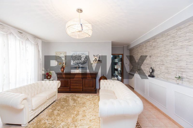 Wohnung in Acireale