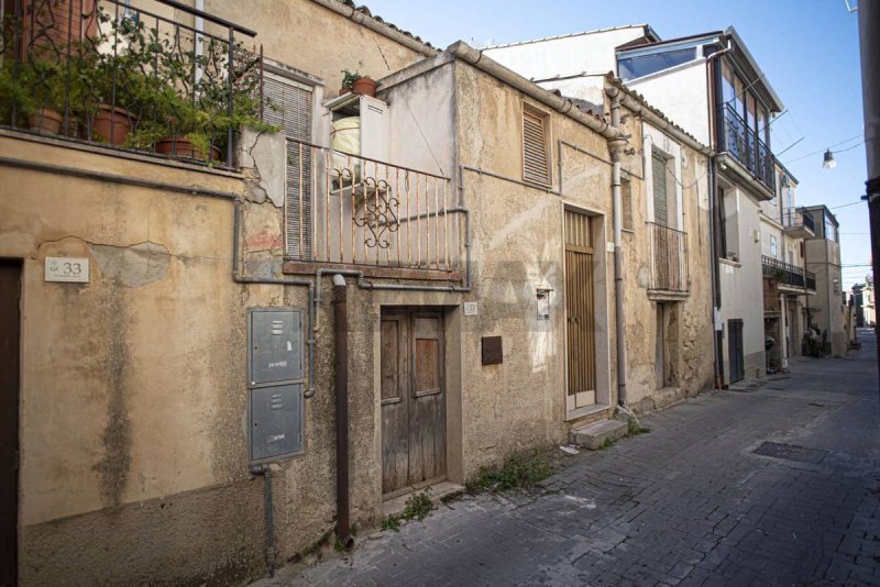 Casa independiente en Licodia Eubea