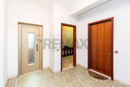 Apartamento em Catânia