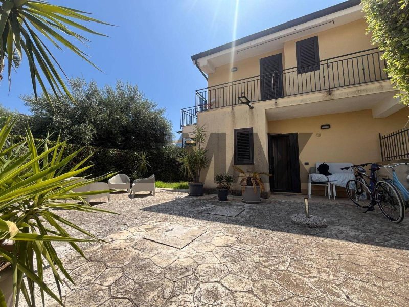 Vrijstaande woning in Noto