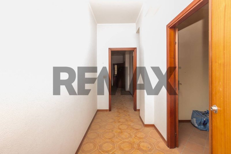 Apartamento em Aci Catena
