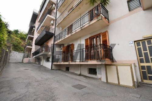 Apartamento em Aci Catena