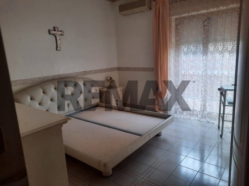 Apartamento em Aci Catena