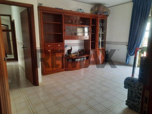 Apartamento em Aci Catena