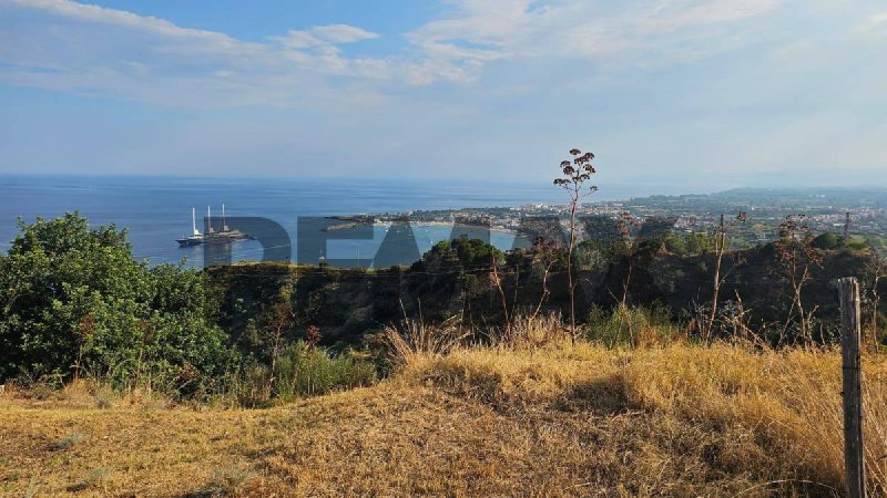 Jordbruksmark i Giardini-Naxos
