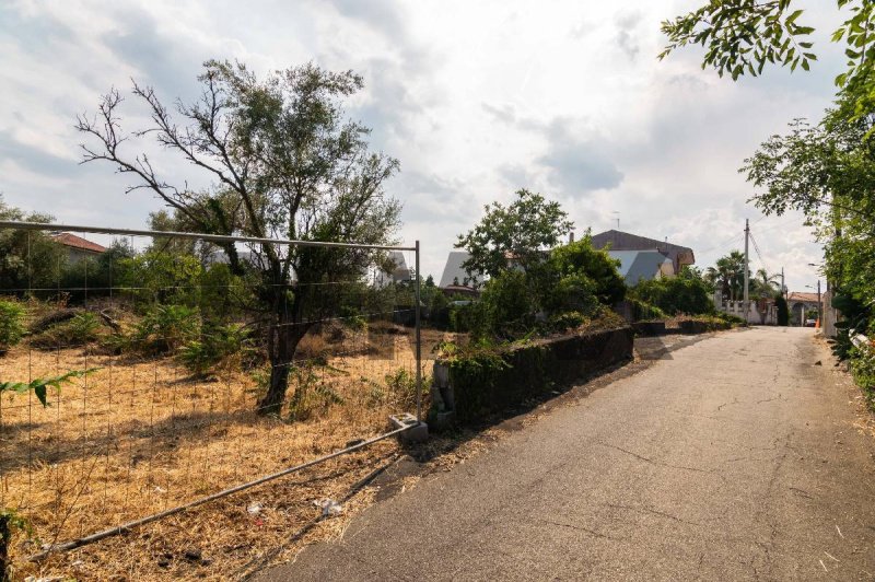 Terreno edificable en Acireale