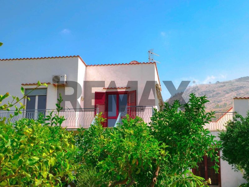Casa semi indipendente a Valderice
