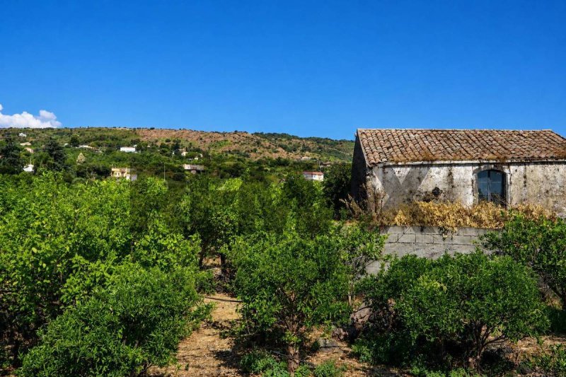 Casa di campagna a Mascali