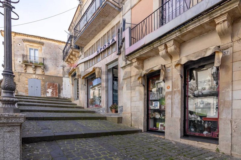 Local commercial à Palazzolo Acréide
