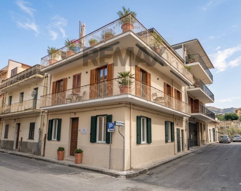 Detached house in Furci Siculo
