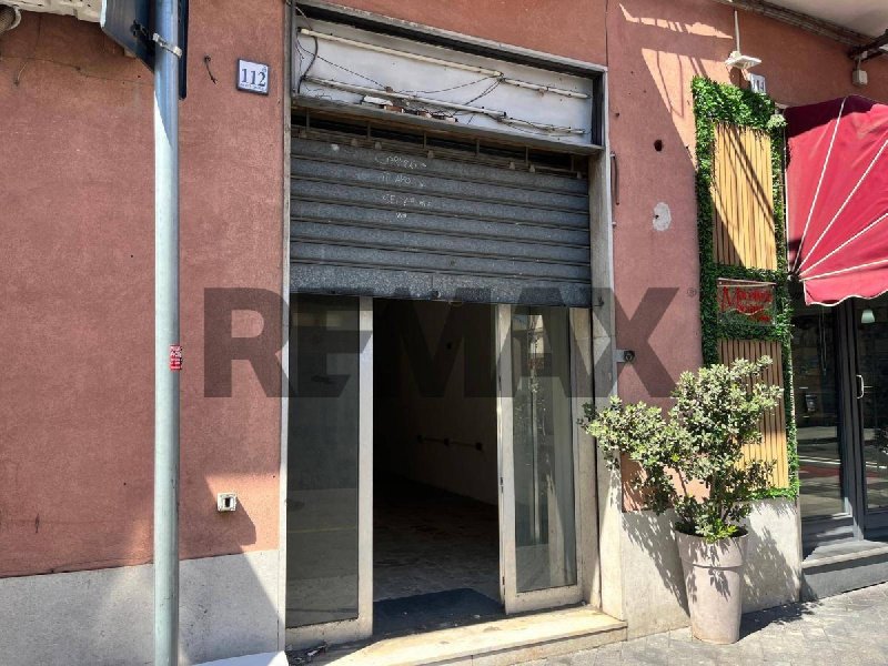 Bedrijfspand in Aci Catena