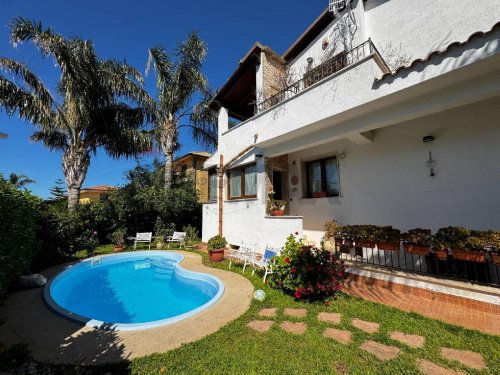 Casa geminada em Carini