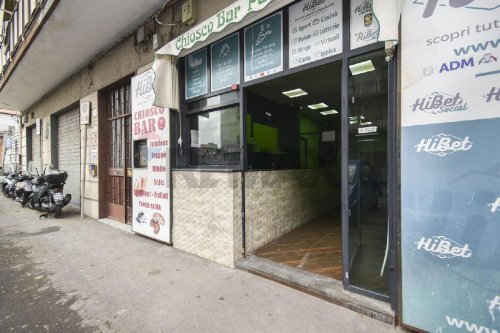 Local commercial à Catane