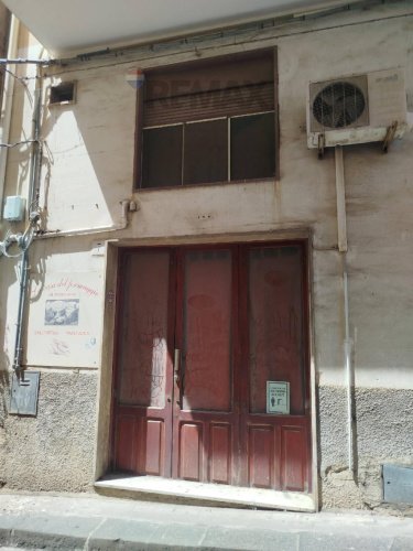 Local commercial à Mineo