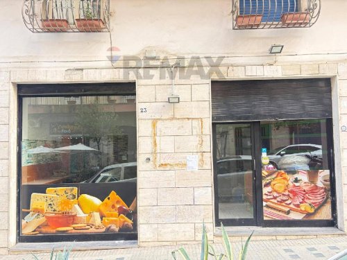 Local commercial à Cosenza