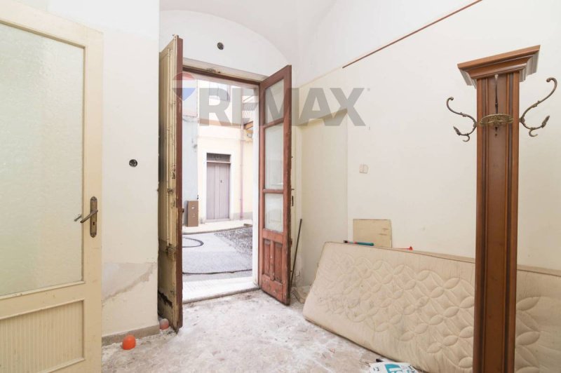 Half-vrijstaande woning in Misterbianco