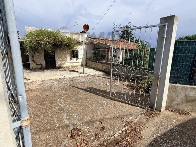 Vrijstaande woning in Caltagirone