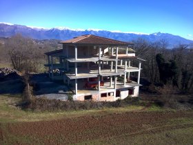 Commercial property in Casalvieri