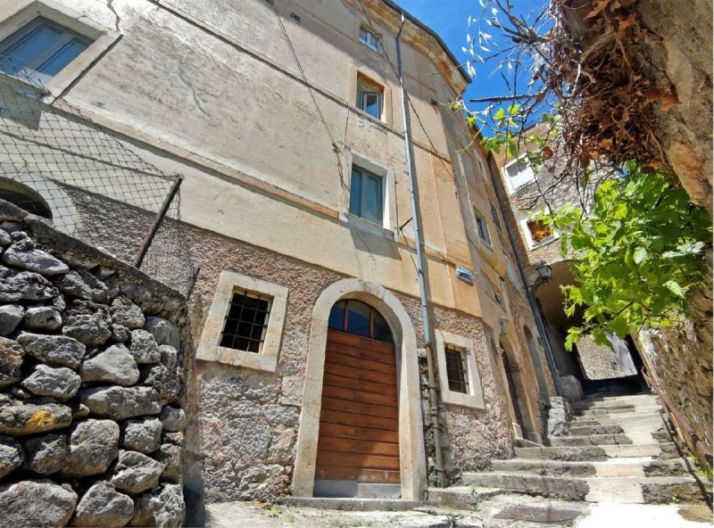 Wohnung in San Donato Val di Comino