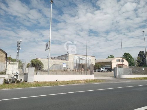 Edifício comercial em Viterbo