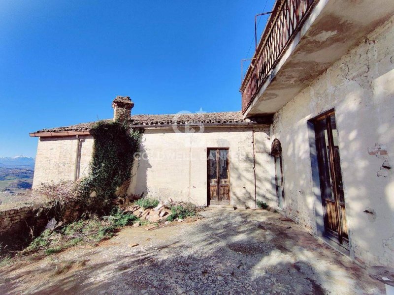 Palácio em Monterubbiano