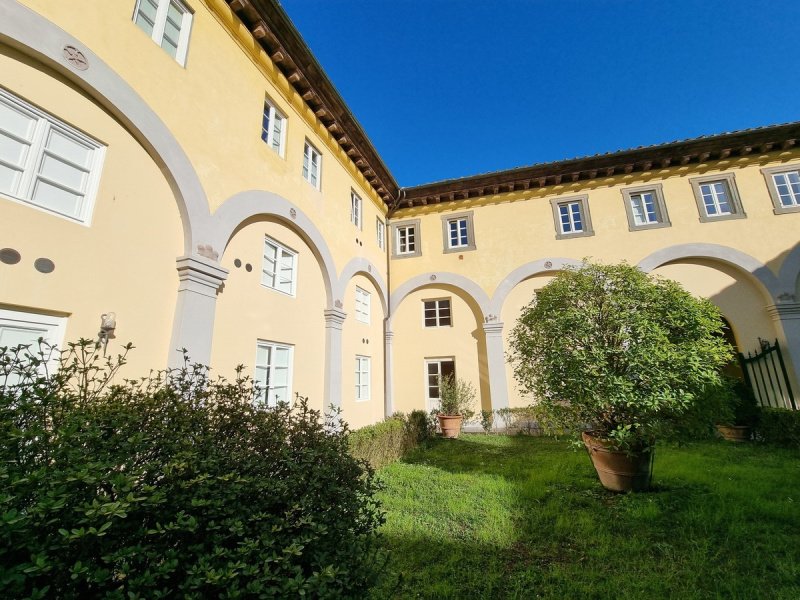 Appartamento storico a Lucca