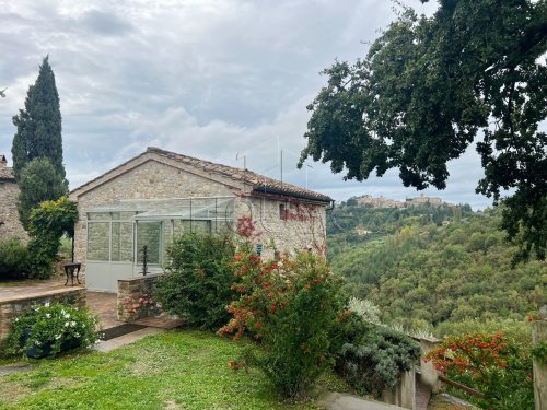 Vrijstaande woning in Montone