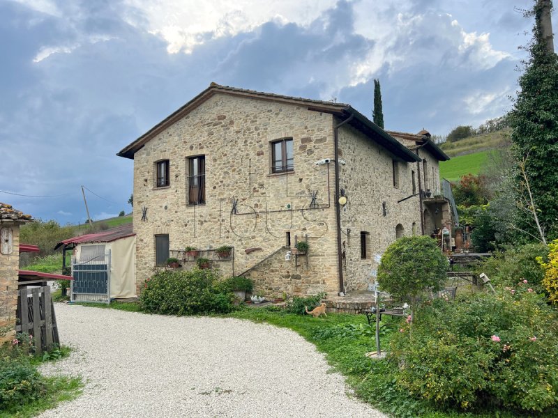 Maison individuelle à Montone