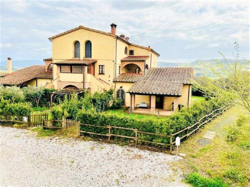 Fristående lägenhet i Montecatini Val di Cecina