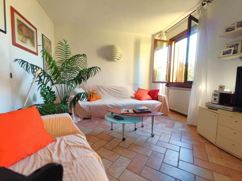 Terraced house in Cecina