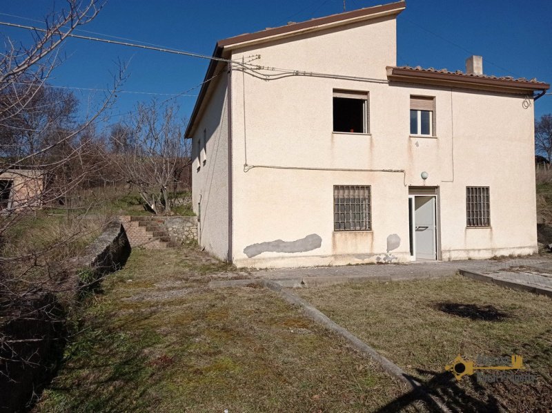 Landhaus in Roccaspinalveti