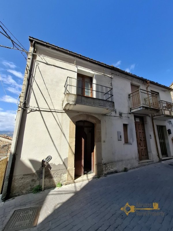 蒙特法尔科内-内尔桑尼奥房屋