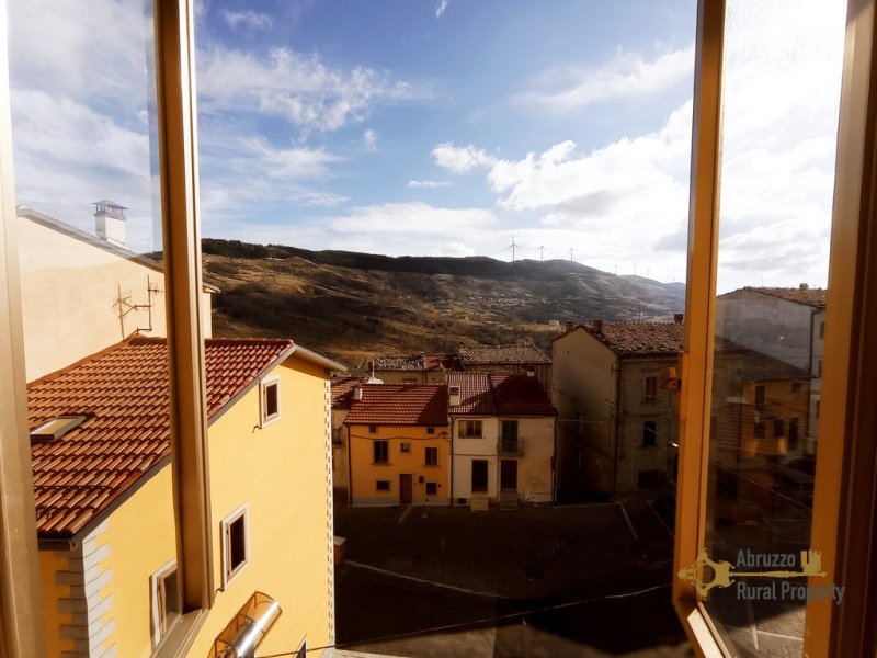 House in Castiglione Messer Marino