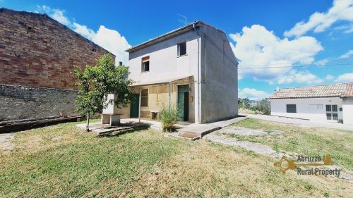 Maison individuelle à Roccaspinalveti