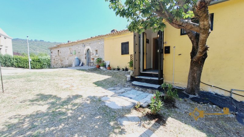 Country house in Castelguidone