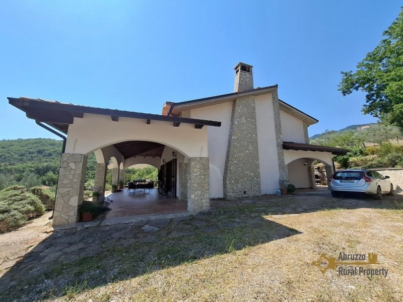 Moradia em Castelverrino