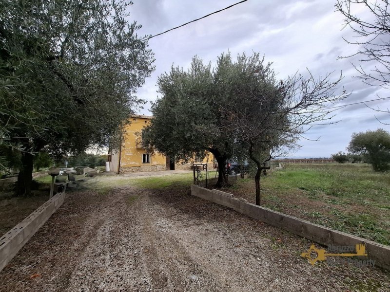 Casa di campagna a Arielli