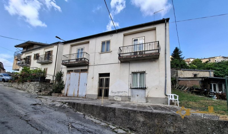 Maison individuelle à Carunchio