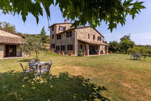 Villa in Todi