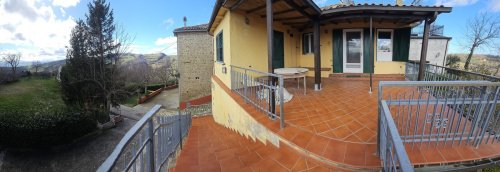 Fristående lägenhet i Mercatino Conca