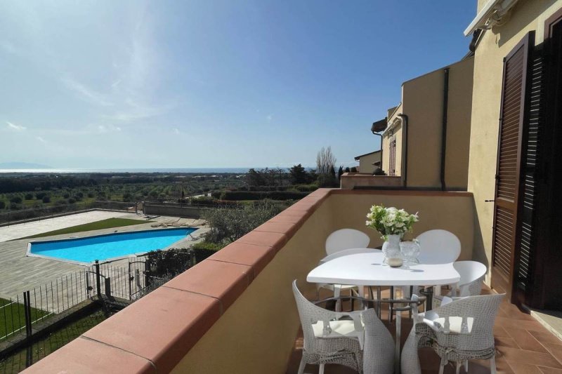 Terraced house in San Vincenzo