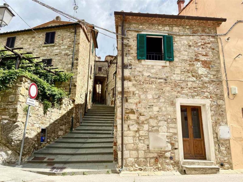 Self-contained apartment in Monteverdi Marittimo