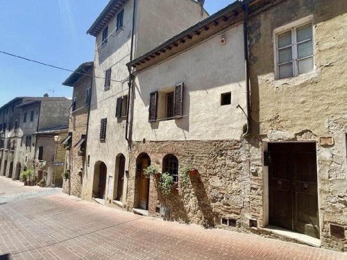 Self-contained apartment in San Gimignano