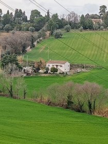 Casa di campagna a Osimo