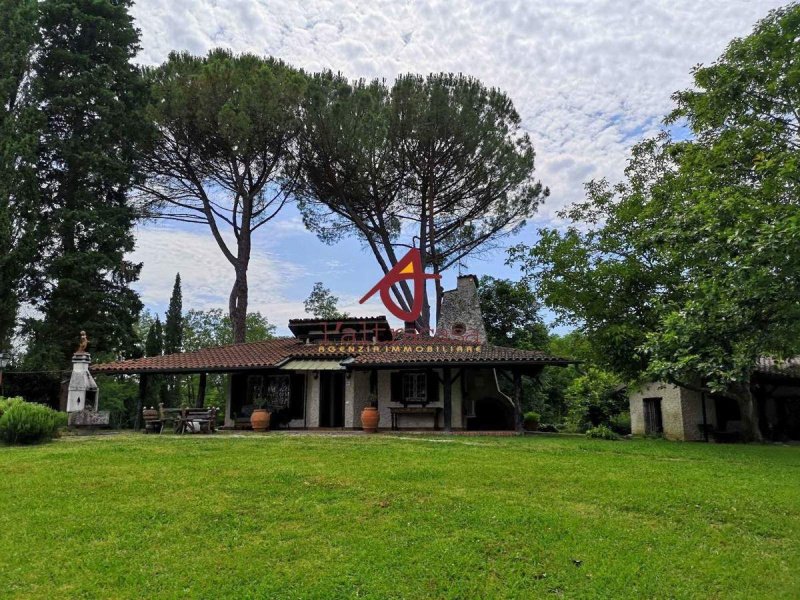 Klein huisje op het platteland in Fucecchio