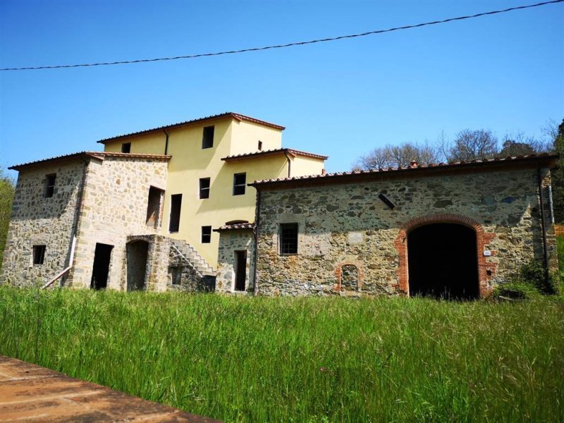 Klein huisje op het platteland in Larciano